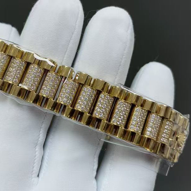 Day-Date-Strap with Diamond and Diamond Numeral Dial in 2 Colors