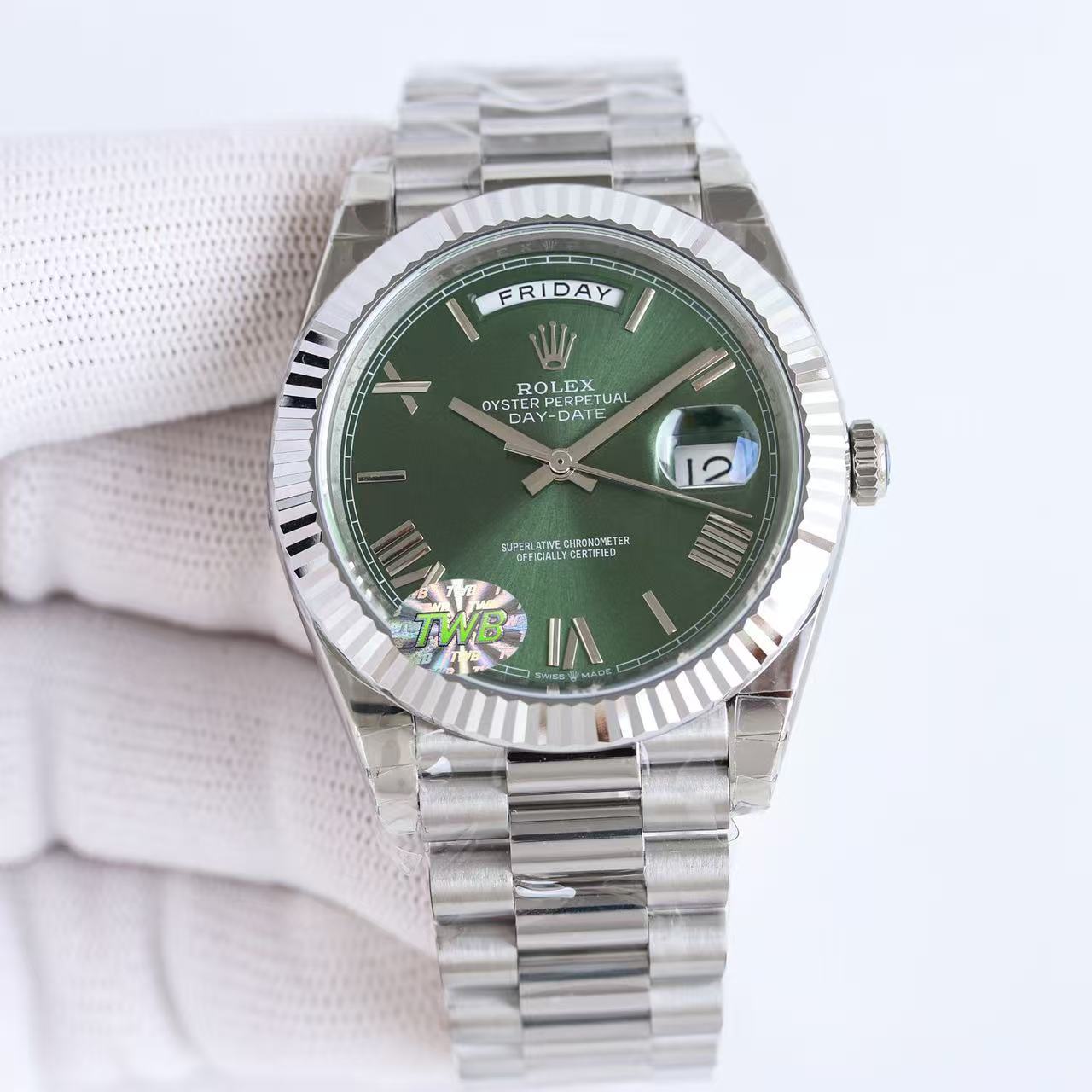 Day-Date-Green Dial Plate in 3 Colors with Roman Numeral Dial