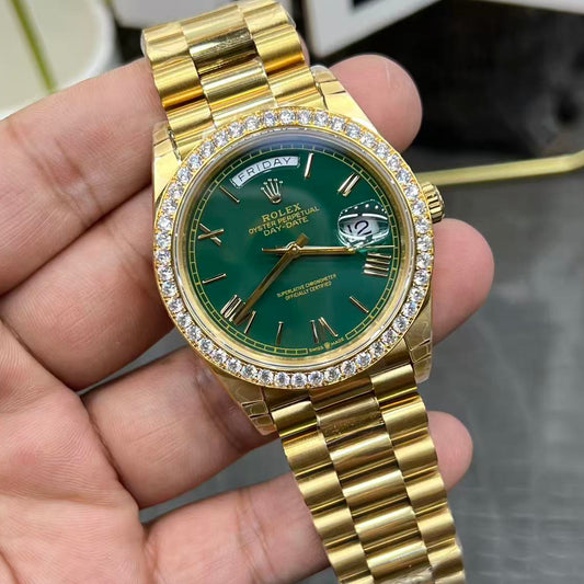 Day-Date-Roman Numeral Dial with Diamond in 4 Colors