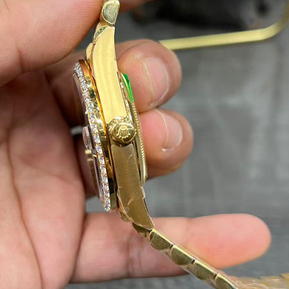 Day-Date-Roman Numeral Dial with Diamond in 4 Colors