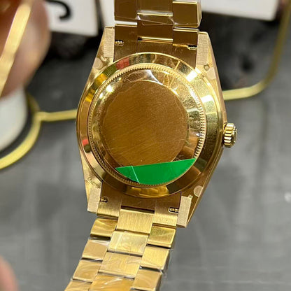 Day-Date-Roman Numeral Dial with Diamond in 4 Colors