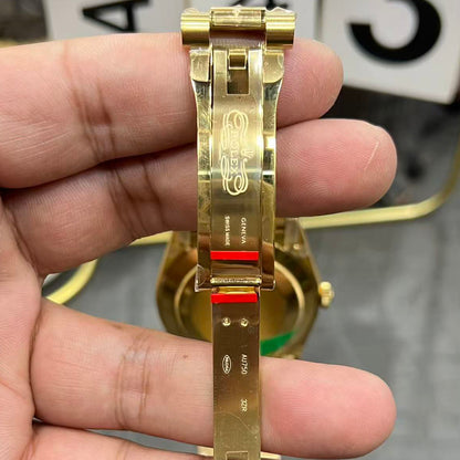 Day-Date-Roman Numeral Dial with Diamond in 4 Colors