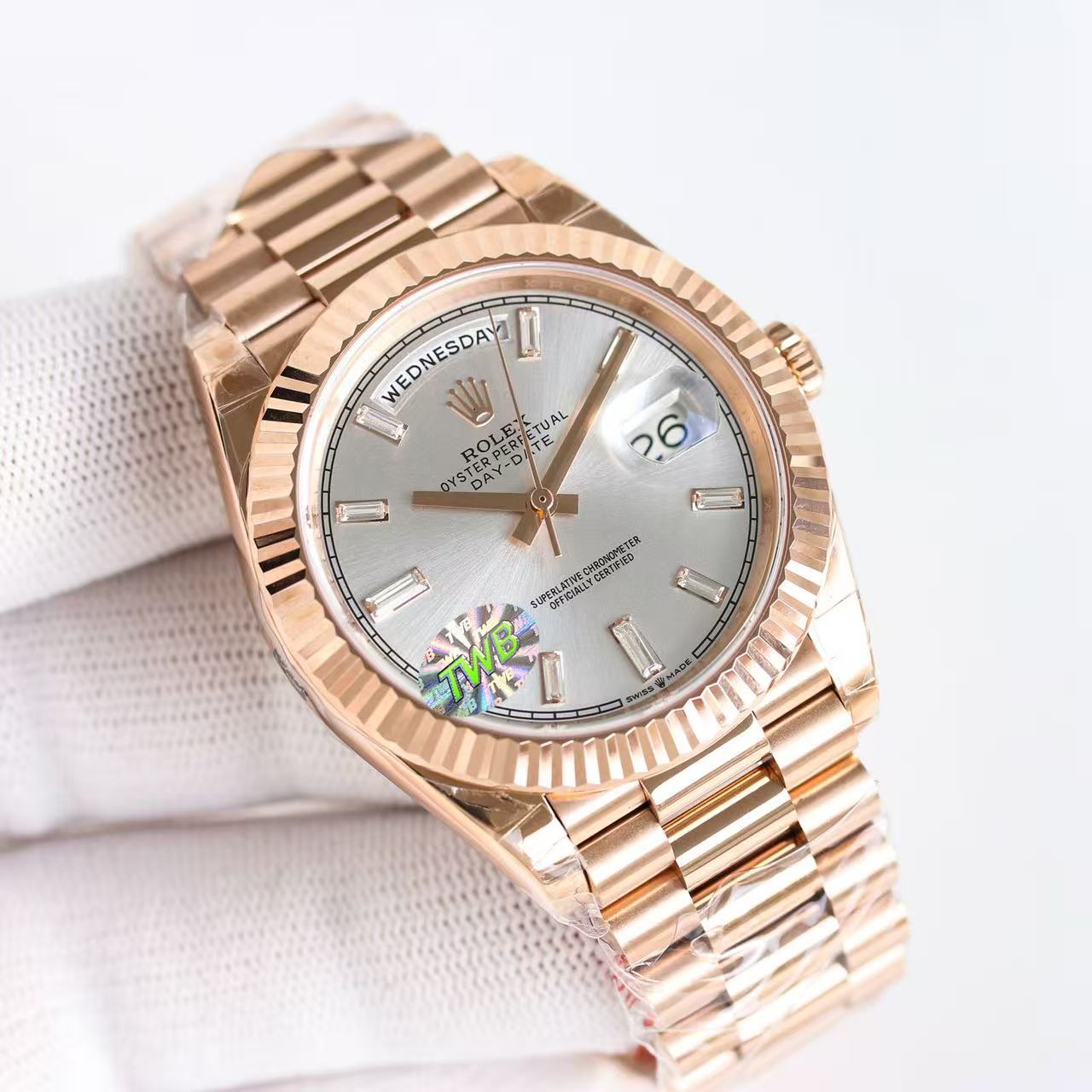 Day-Date-Rosegold in 3 Colors