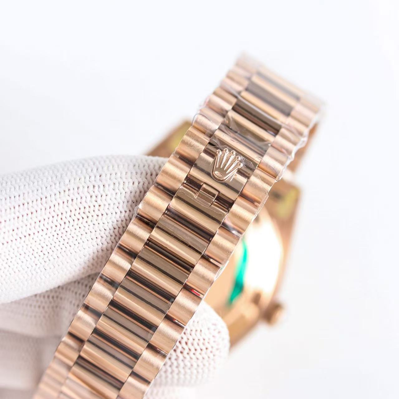 Day-Date-Rosegold in 3 Colors