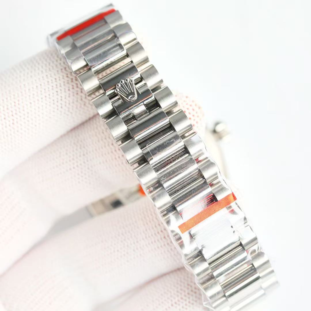 Day-Date with Diamond on Bezel in 7 Colors