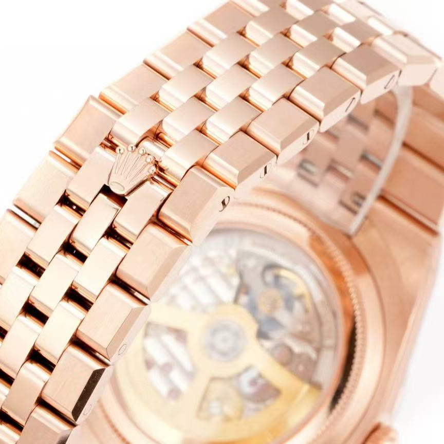 Land Dweller-Rosegold with Diamond