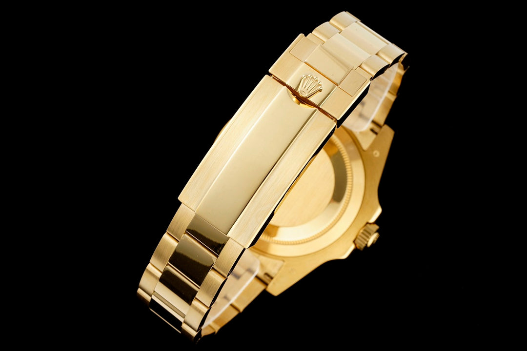 Submariner-Black & Gold