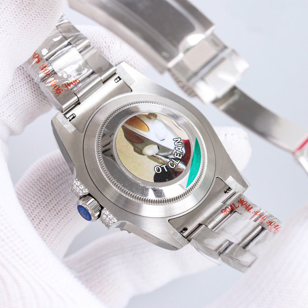 Submariner-Diamond on Bezel